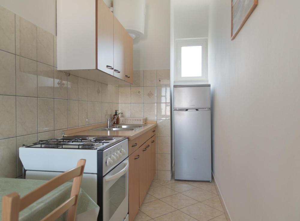 Rasin Apartments *